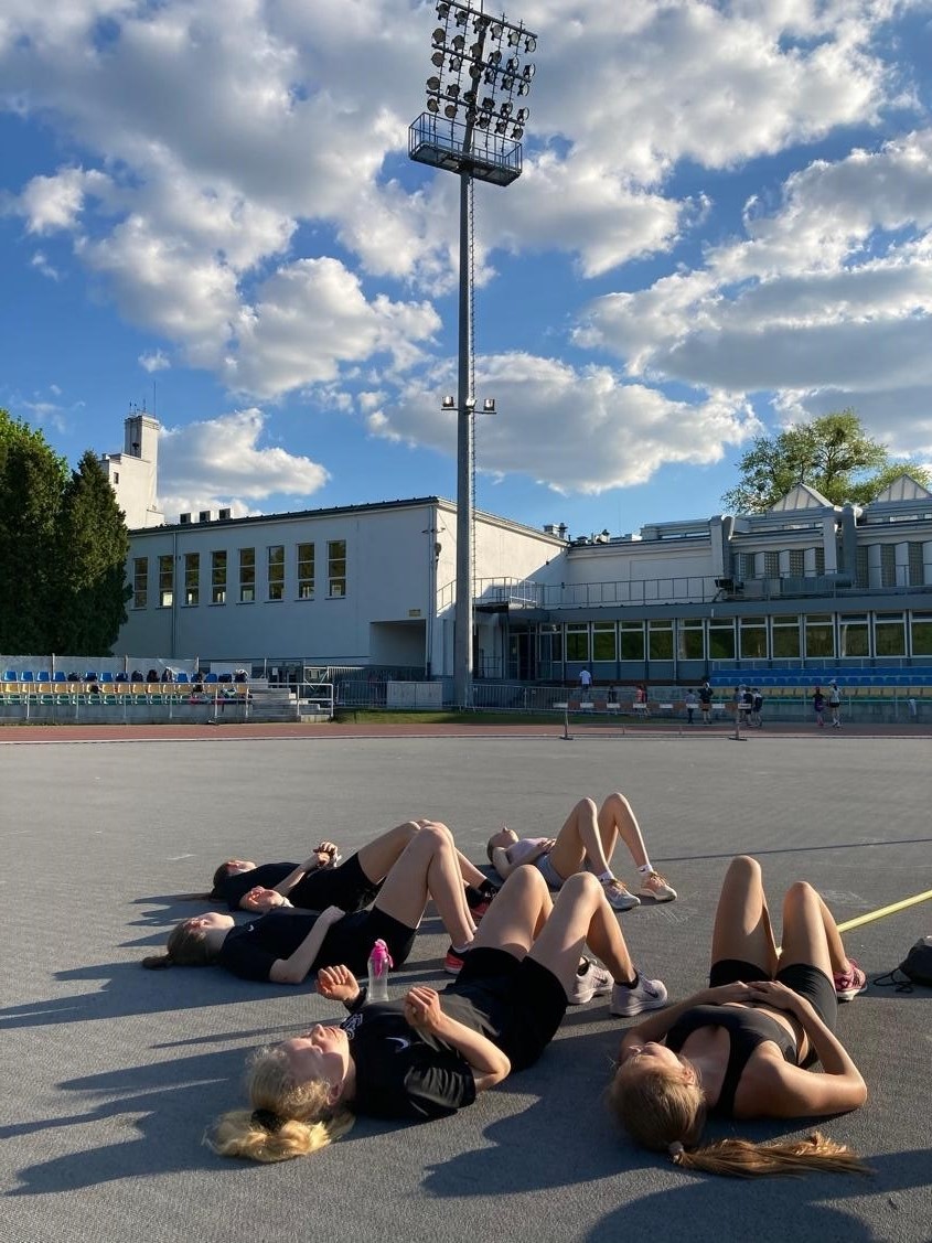 Dobry sen – sporadyczny relaks czy obowiązkowa praktyka każdego lekkoatlety?